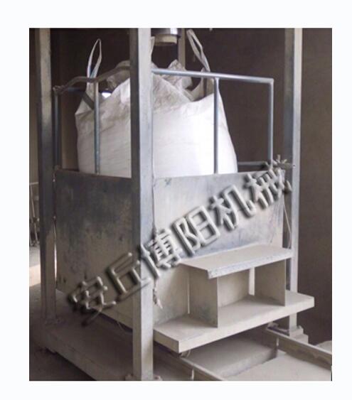粉體噸袋包（bāo）裝機在（zài）包裝水泥的時有什（shí）麽優點？