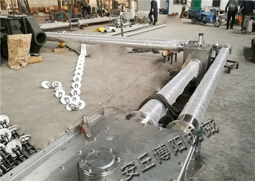 氧化（huà）鋁管鏈輸送機如何解決物料受潮問題