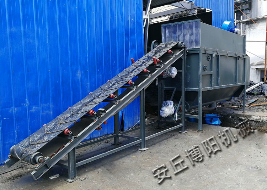 石墨粉無塵拆包機再生（shēng）產過程中的（de）使用優勢（shì）表現在哪裏