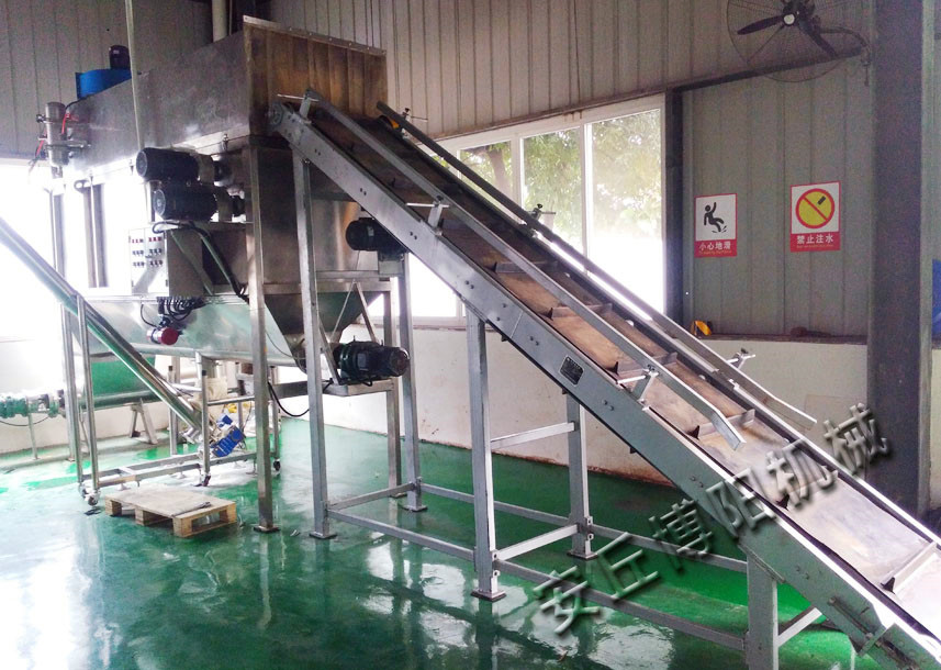 麩皮自動拆袋機的工作流程及性能優勢介（jiè）紹