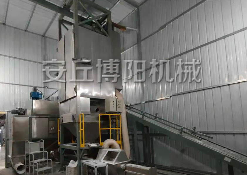 為什麽噸包拆包機（jī）很受化工行業的客戶歡迎呢?