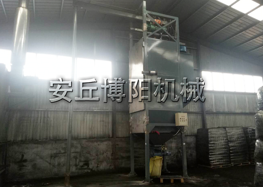 炭黑（hēi）噸（dūn）袋（dài）拆包機 無（wú）塵噸袋拆袋機的重（chóng）要性