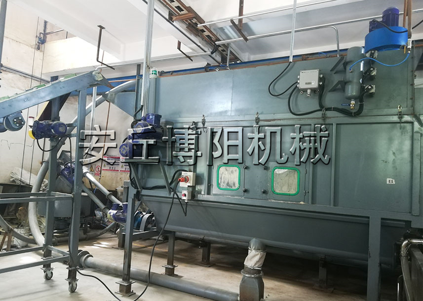 除塵灰自動破袋機（jī） 無塵自動破包機的優（yōu）勢