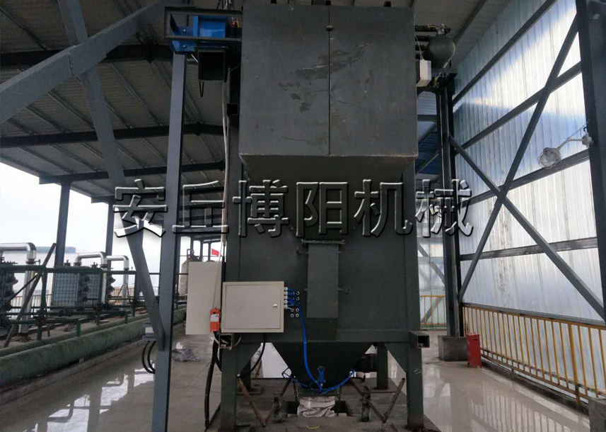 除塵灰噸袋（dài）拆包機的具（jù）體優勢主要有哪些？