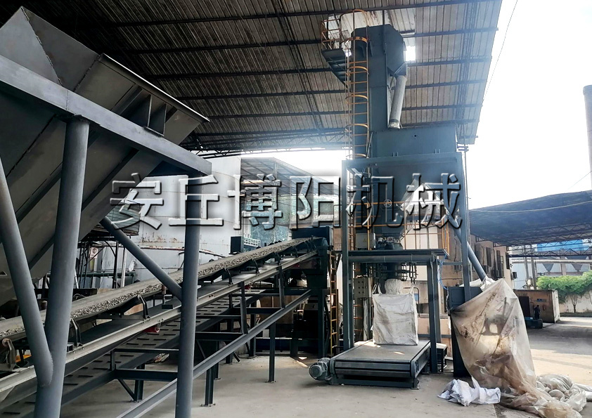 安丘博（bó）陽機械粉體（tǐ）噸袋（dài）包裝機為什麽能夠獲得成功？