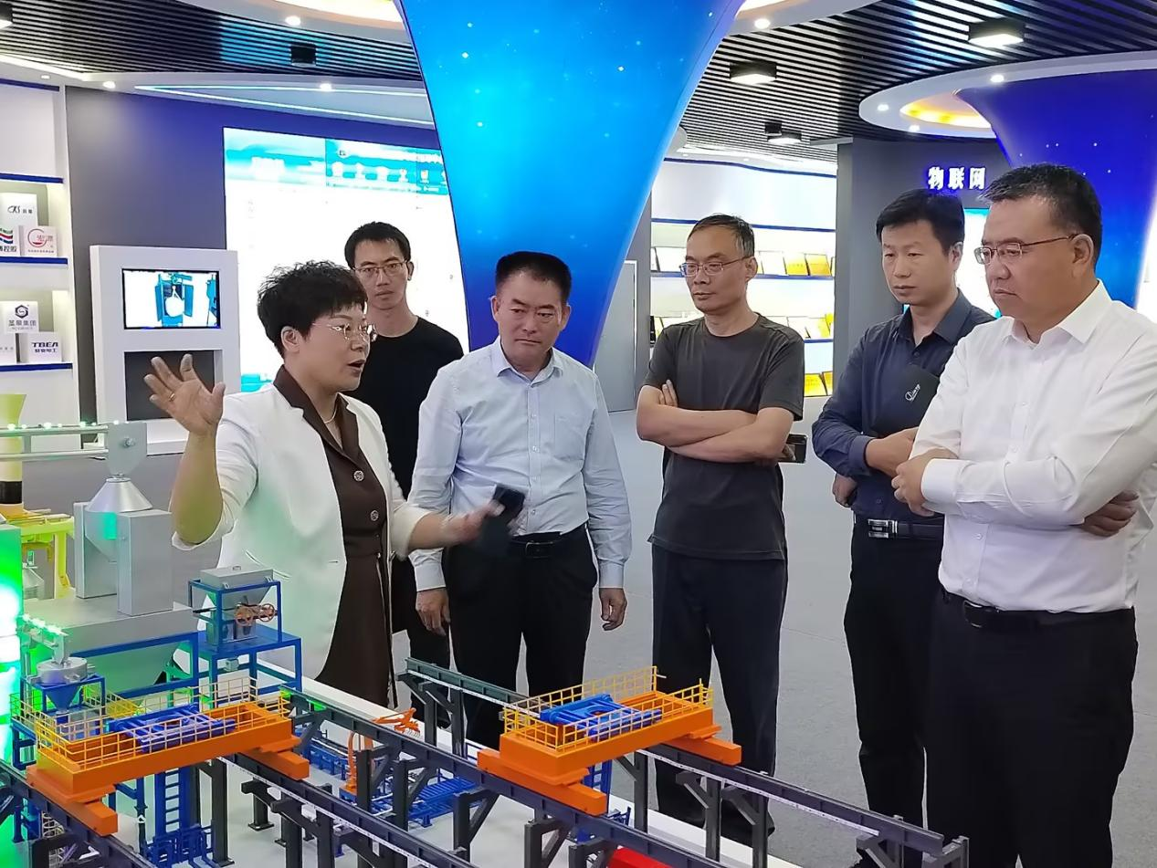 山東省輕工聯社處長（zhǎng）劉民安蒞臨博陽機械考察調研