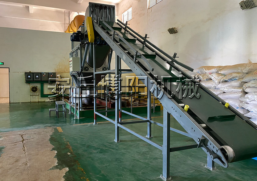 50kg三（sān）氯化鐵自動拆袋機 無塵（chén）自動拆包機的使用優（yōu）勢