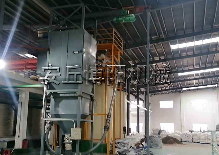 石墨粉噸袋破袋機工作流程 無塵噸袋（dài）拆（chāi）包（bāo）機性能（néng）特點