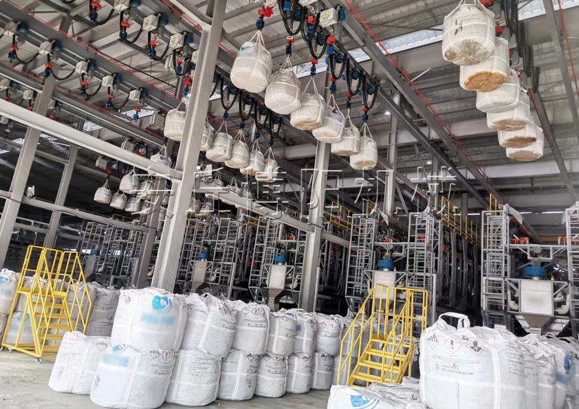 鋰電行業全自動噸袋拆袋機（jī） 粉料全自（zì）動噸包拆包機的優勢